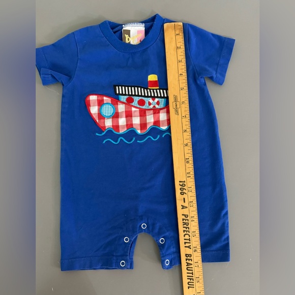 Banana Split Kids Blue Tug Boat Short all romper Boys 9M Red
White Check EUC - Picture 6 of 8